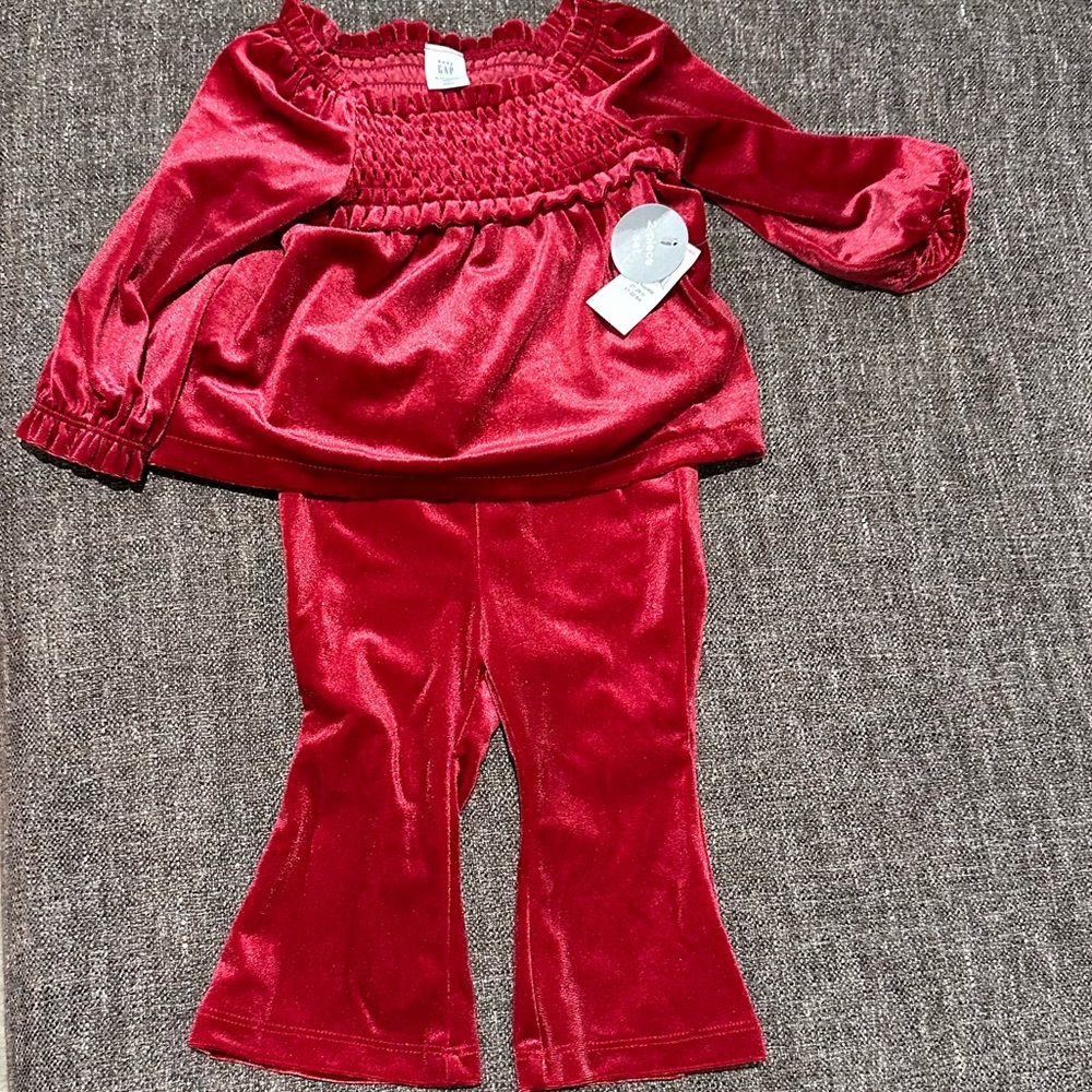 Baby gap velvet set 6-12 months